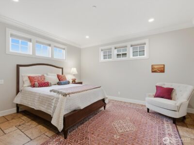 1040 6th Avenue S, Edmonds, WA 98020 - Photo 15