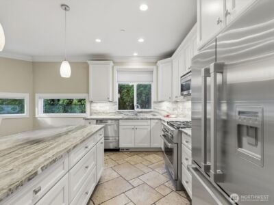 1040 6th Avenue S, Edmonds, WA 98020 - Photo 10