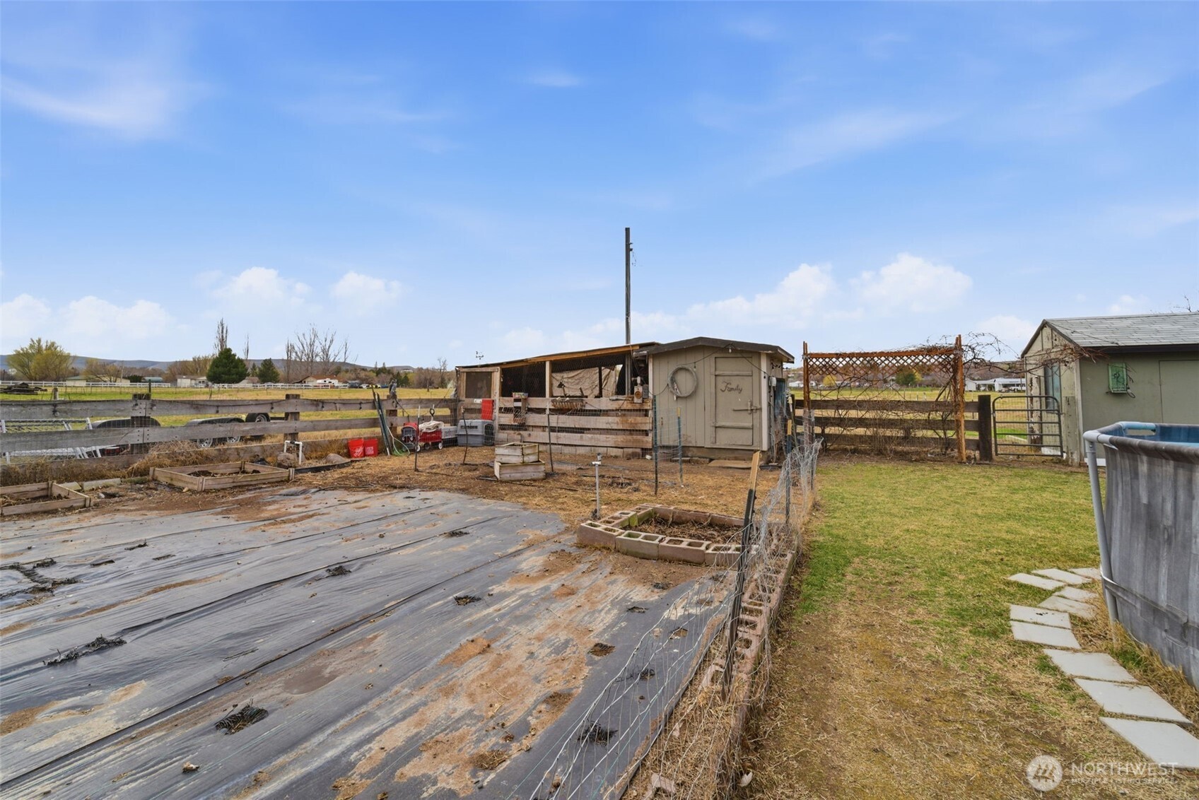 5603 E Hamilton Road , Benton City, WA 99320