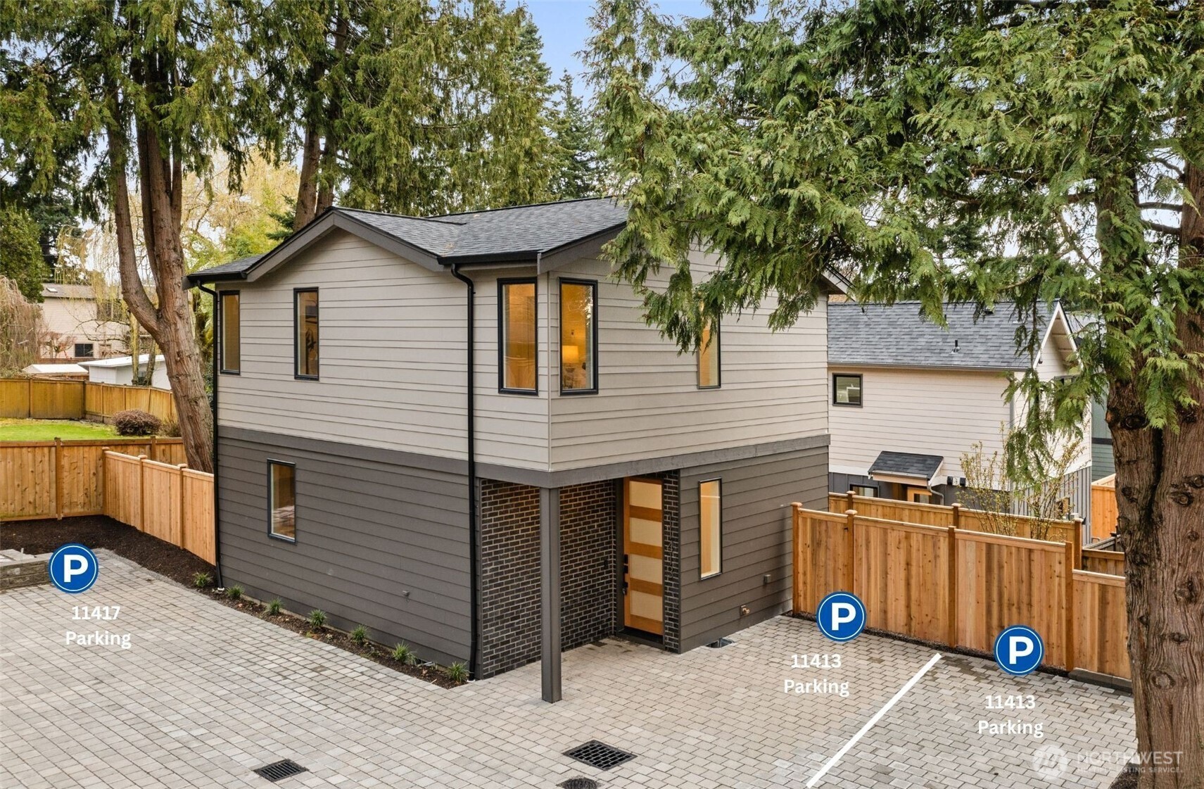11413 NE 91st Street , Kirkland, WA 98033
