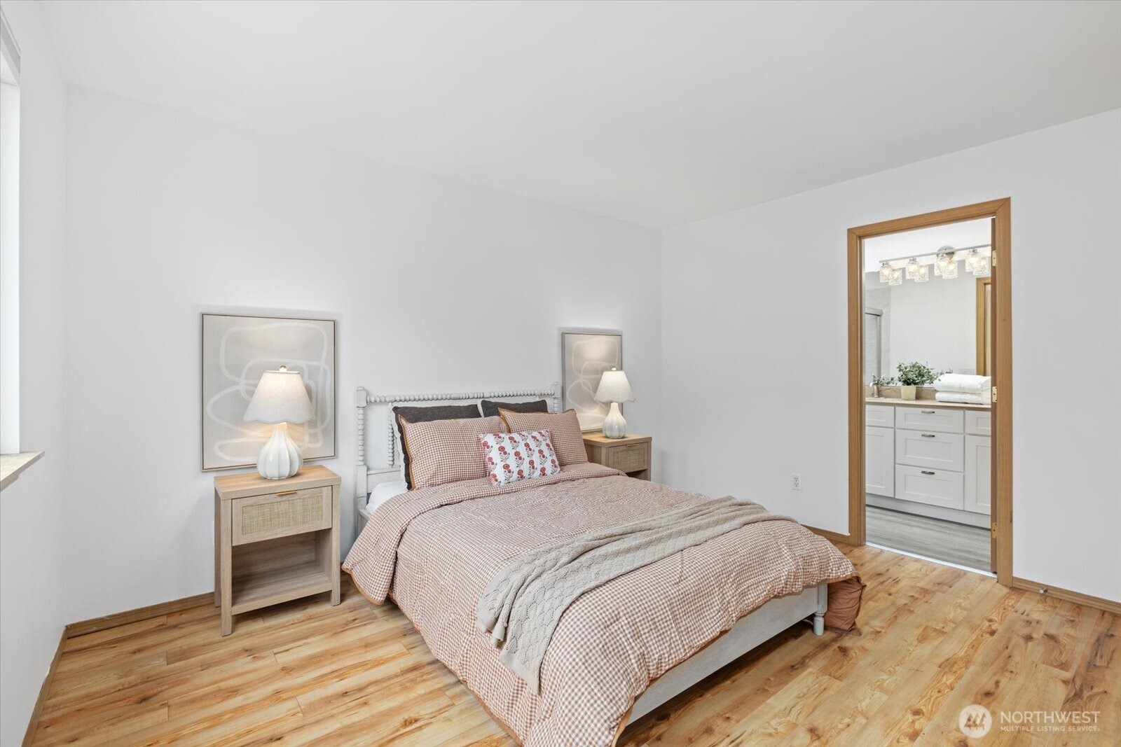 3001 S Charlestown Street , Seattle, WA 98144