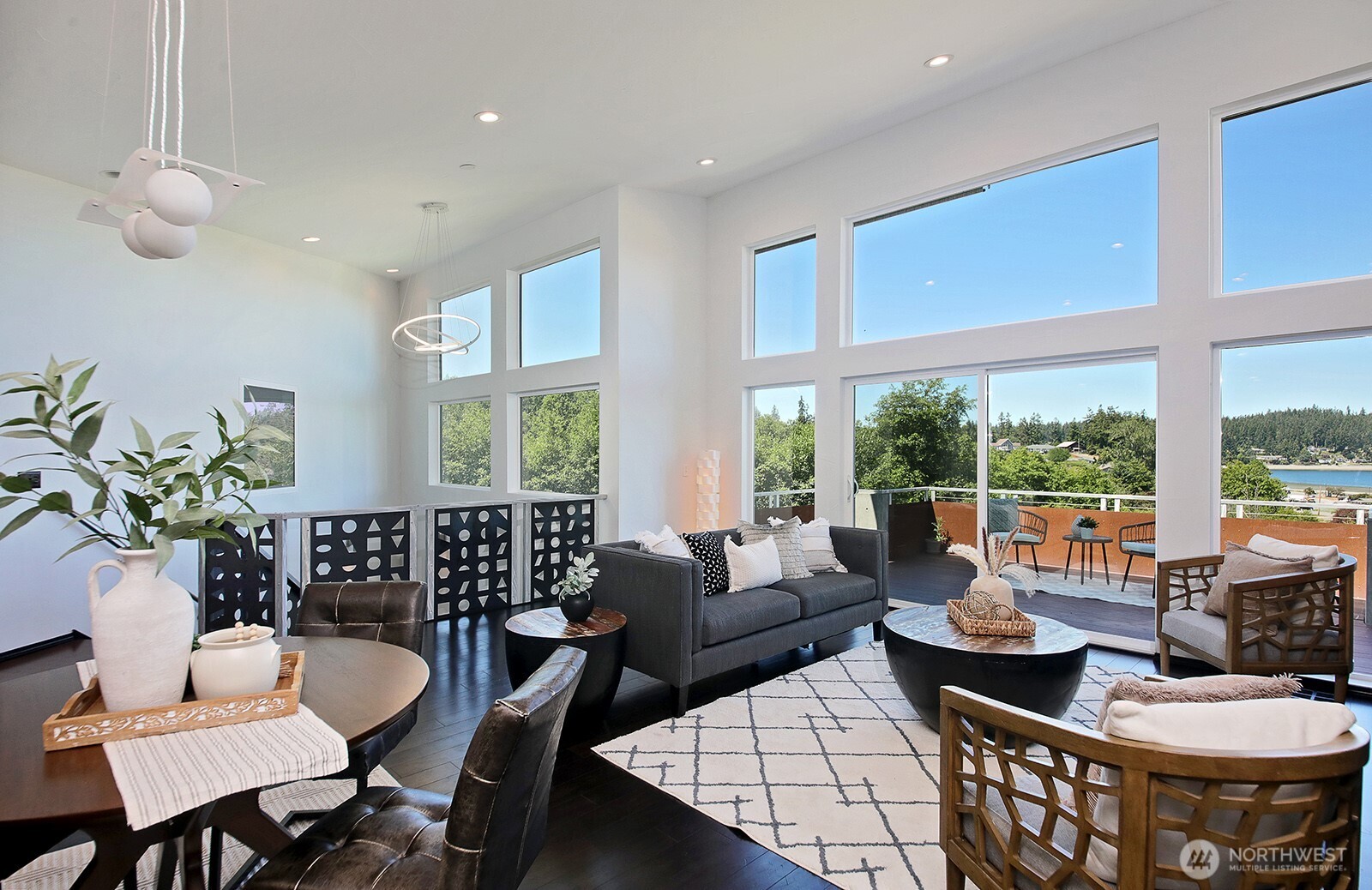 1649 Stewart Road , Freeland, WA 98249