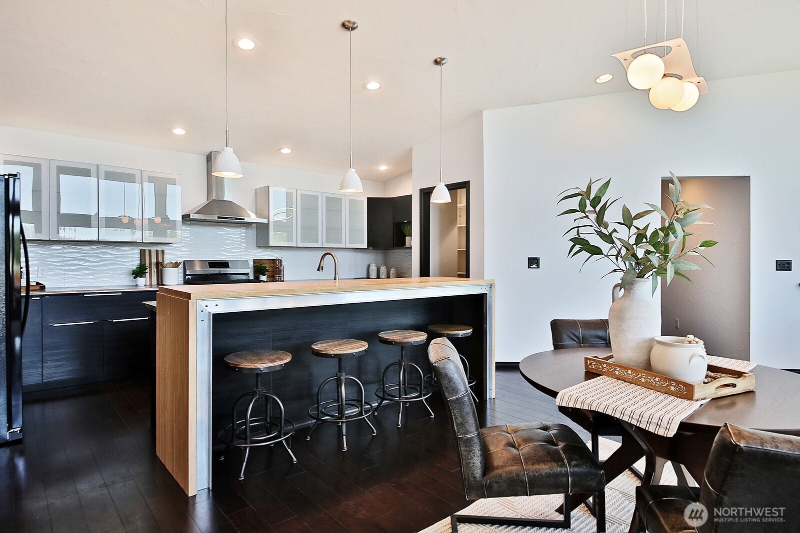 1649 Stewart Road , Freeland, WA 98249