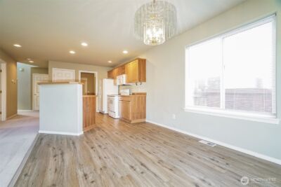 10907 185th Avenue E, Bonney Lake, WA 98391 - Photo 6