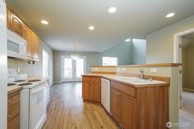 10907 185th Avenue E, Bonney Lake, WA 98391 - Photo 9