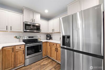 9917 2nd Place NE, Lake Stevens, WA 98258-1656 - Photo 17