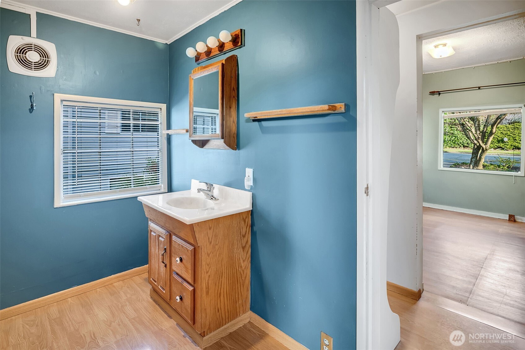 7233 36th Avenue SW, Seattle, WA 98126