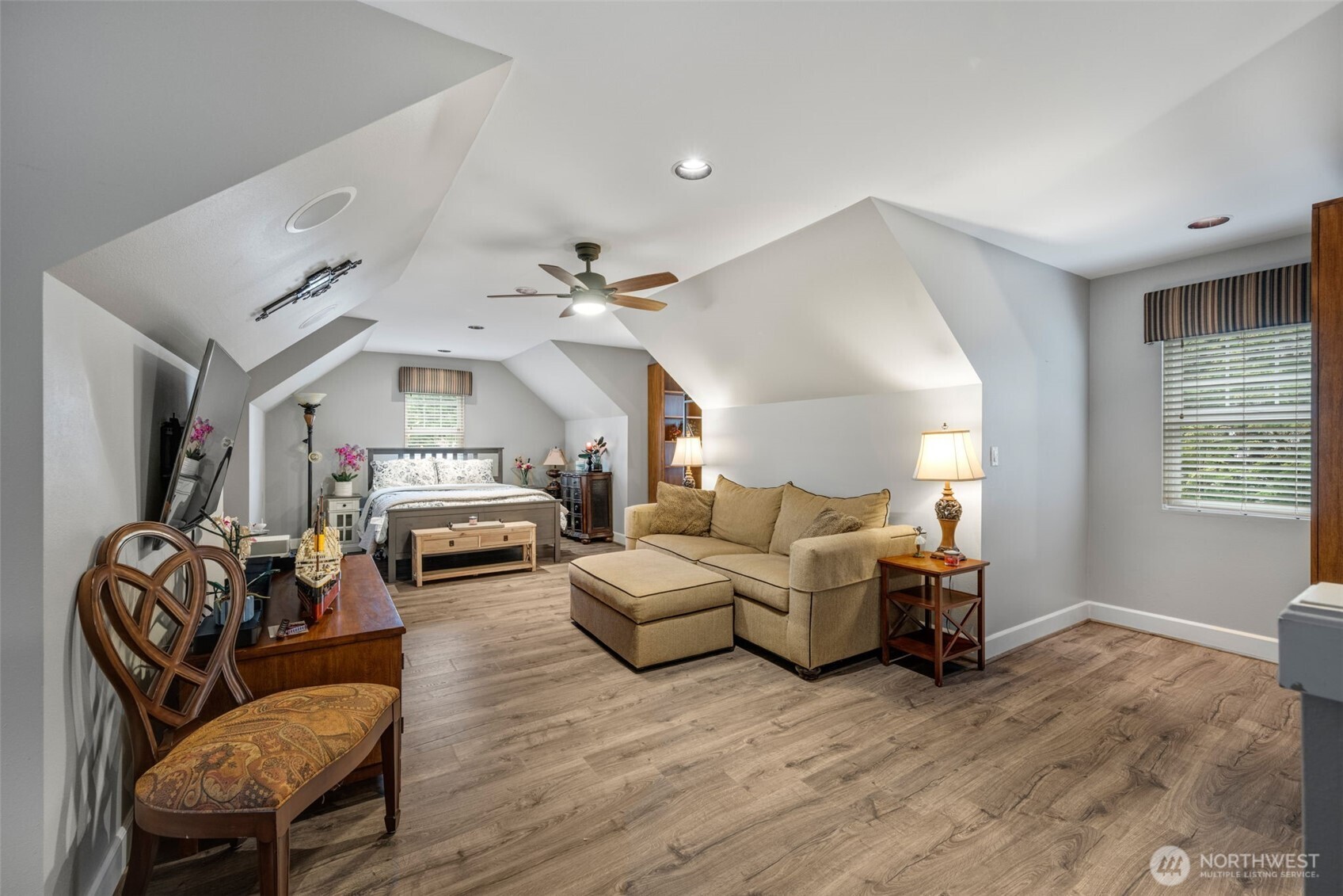 27565 265th Court SE, Ravensdale, WA 98051-8209