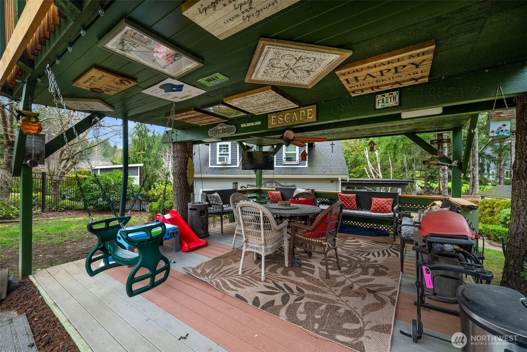 27565 265th Court SE, Ravensdale, WA 98051-8209