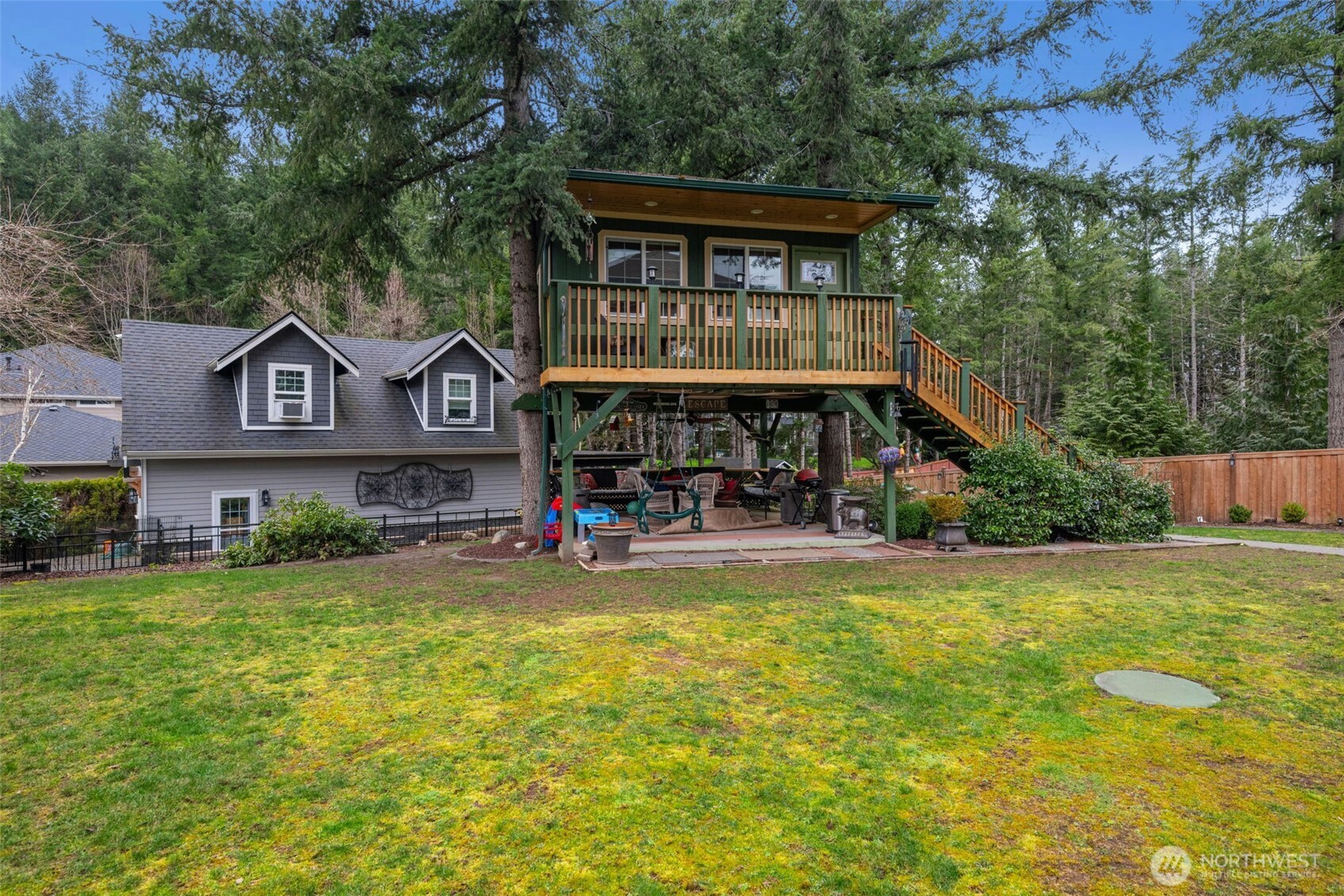 27565 265th Court SE, Ravensdale, WA 98051-8209