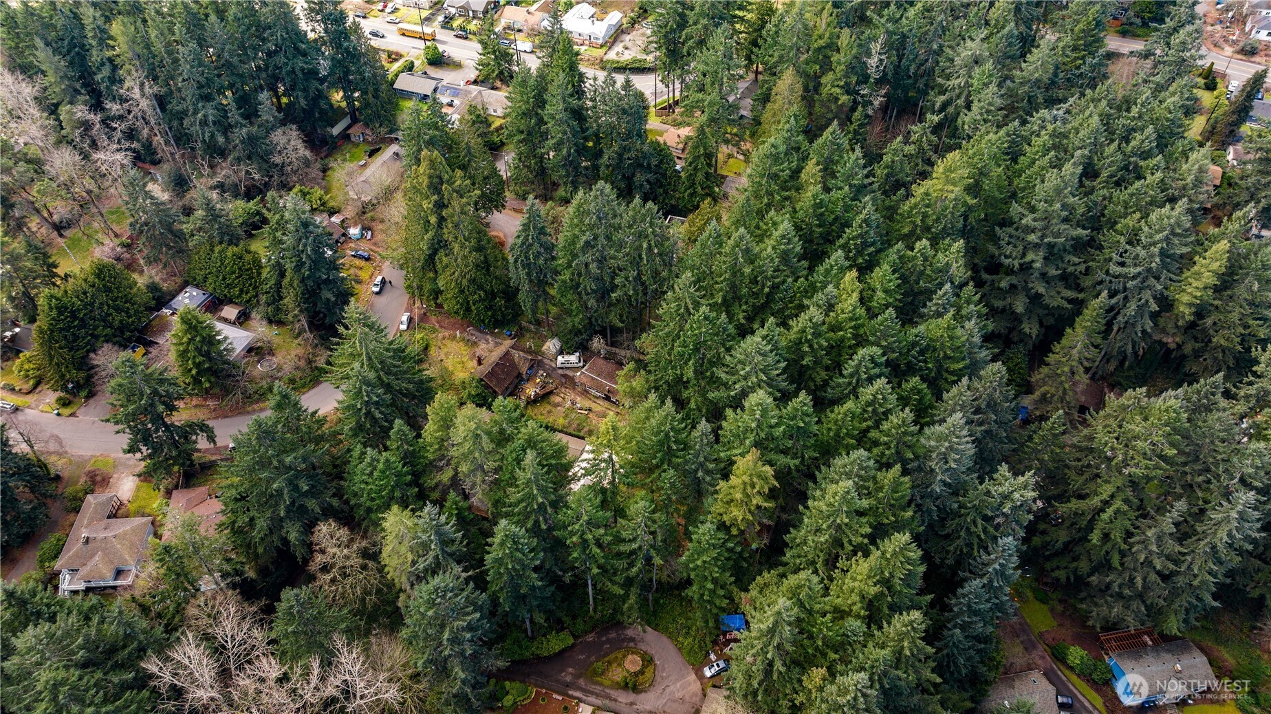 2552 NE 168th Street , Lake Forest Park, WA 98155