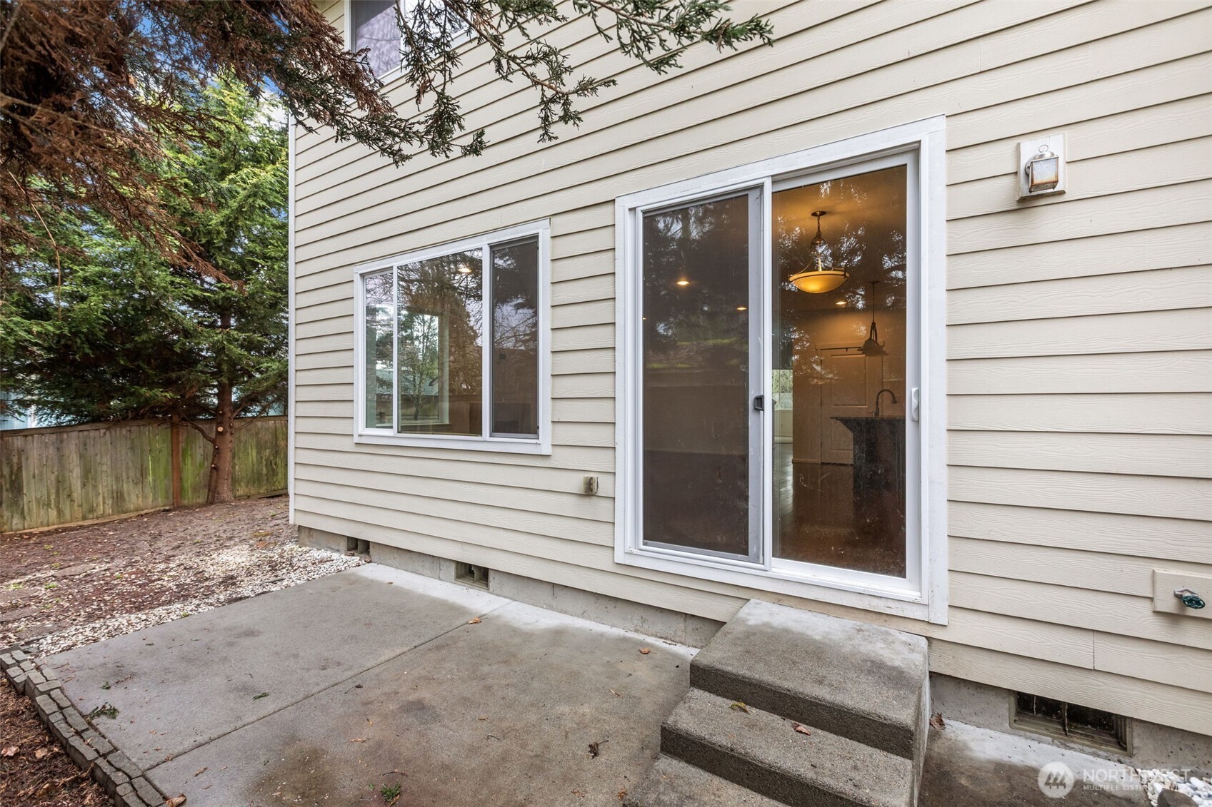 2055 S 263rd Street , Des Moines, WA 98198