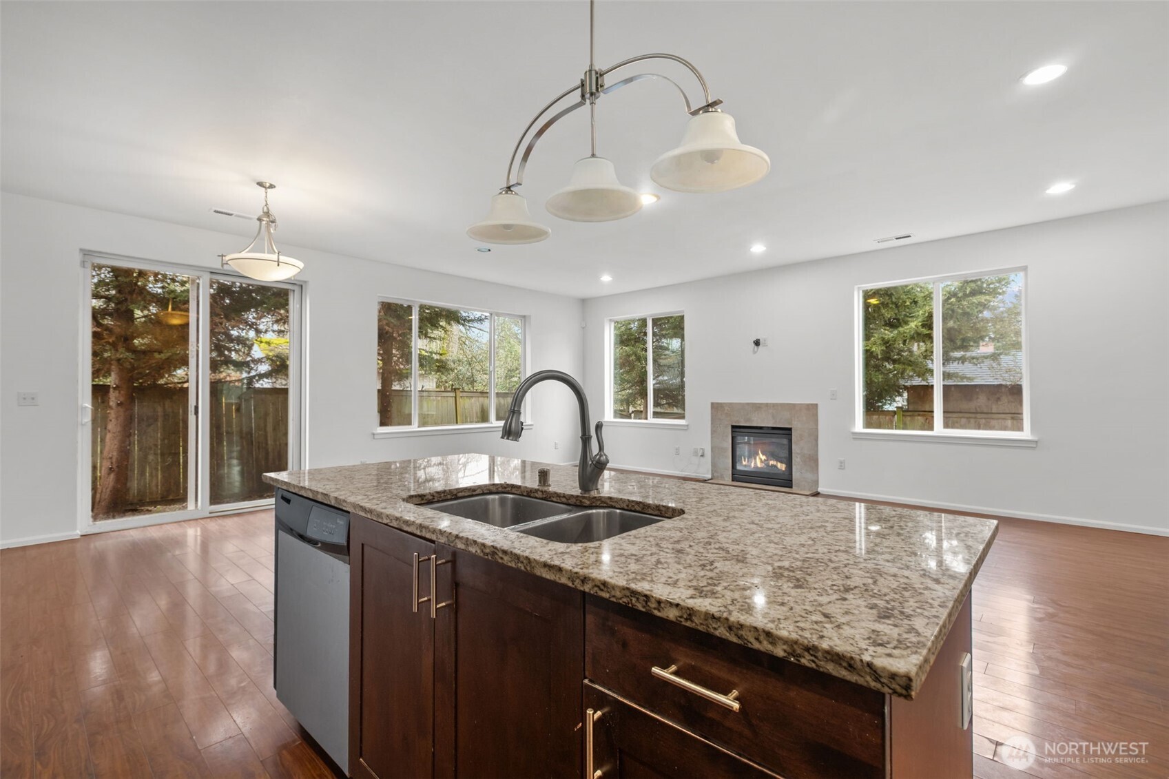 2055 S 263rd Street , Des Moines, WA 98198