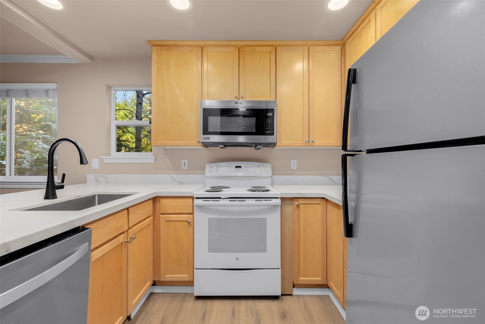 17917 80 Avenue NE #B5, Kenmore, WA 98028