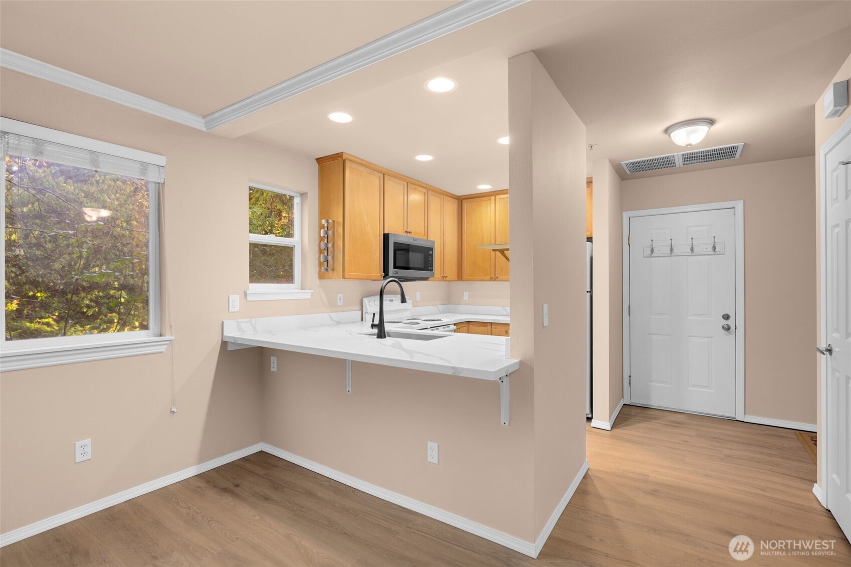 17917 80 Avenue NE #B5, Kenmore, WA 98028