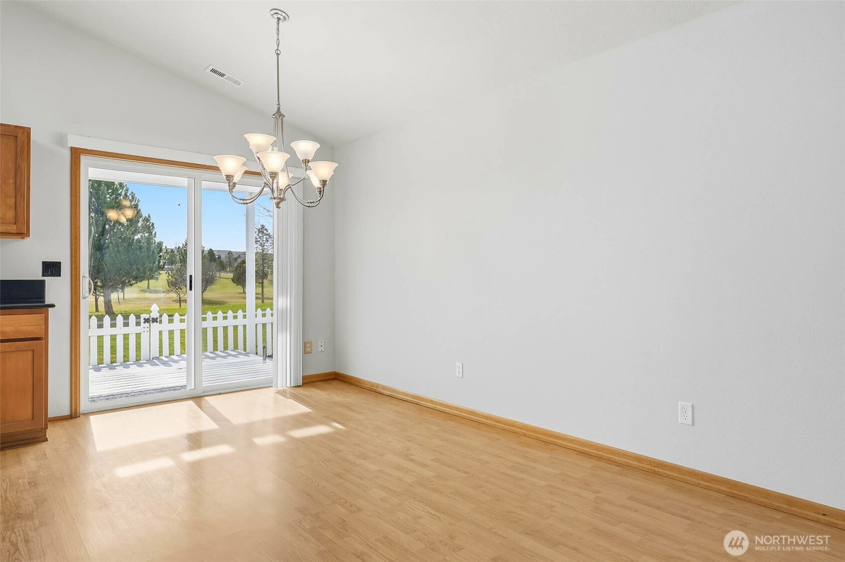 7815 W 6th Ave , Kennewick, WA 99336