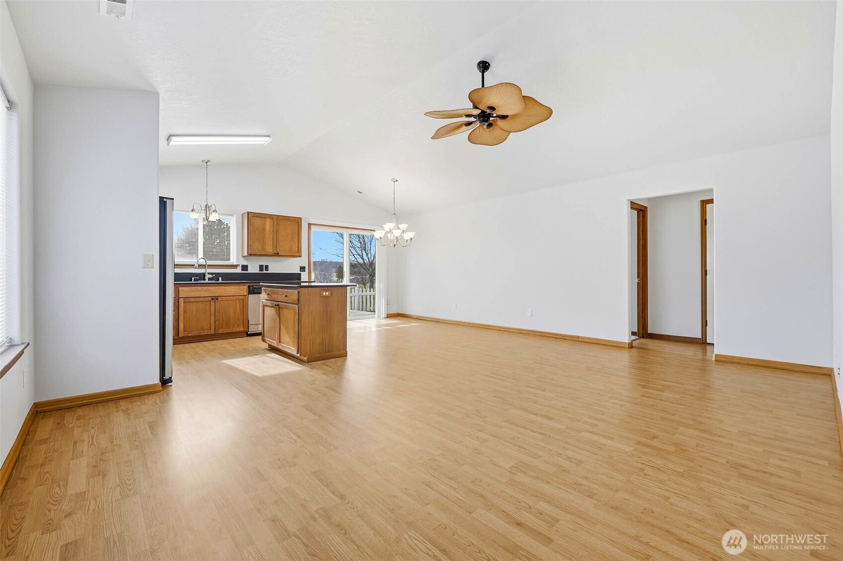 7815 W 6th Ave , Kennewick, WA 99336