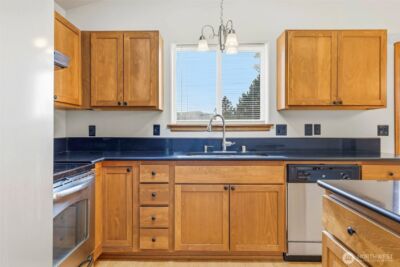 7815 W 6th Ave , Kennewick, WA 99336 - Photo 9