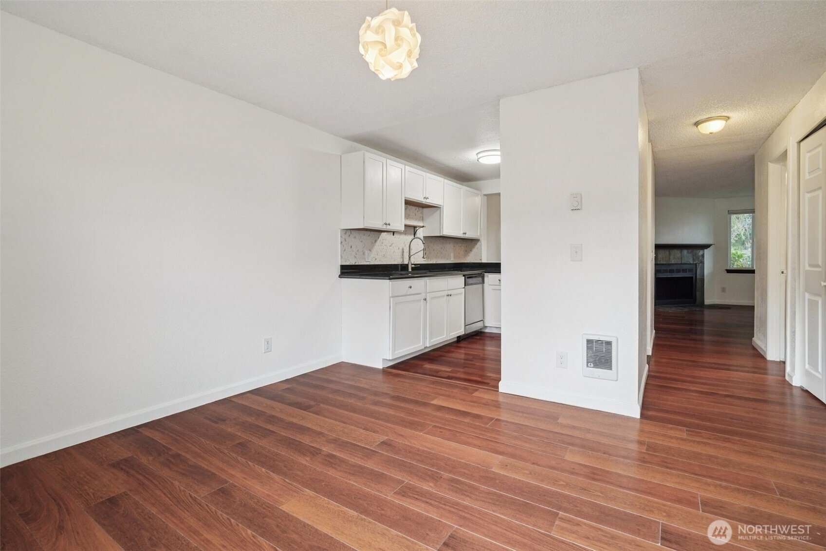 23912 12th Place S #201, Des Moines, WA 98198