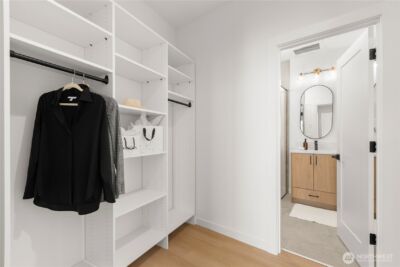 957 N 35th Street , Seattle, WA 98103 - Photo 20