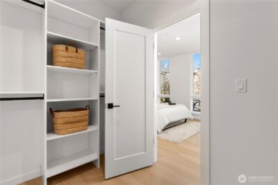 957 N 35th Street , Seattle, WA 98103 - Photo 21