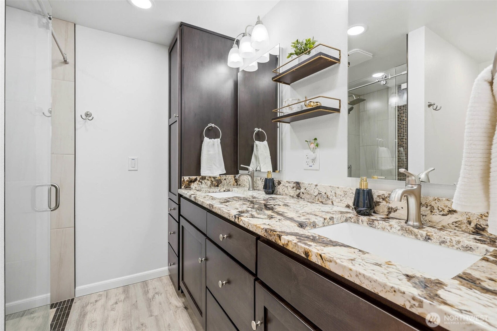 4700 Collins Rd , West Richland, WA 99353