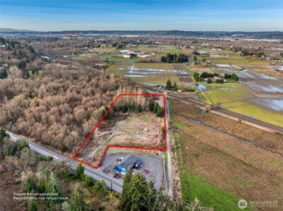 5507 Pioneer Way E, Puyallup, WA 98371 - Photo 1