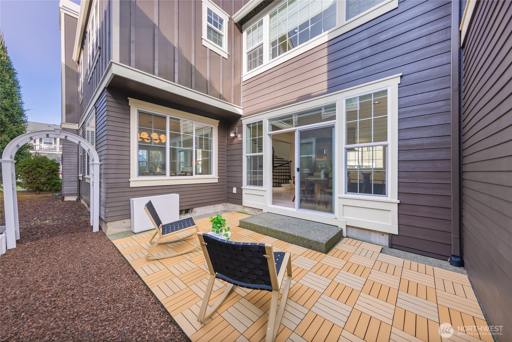 1314 Pine Crest Cir NE , Issaquah, WA 98029