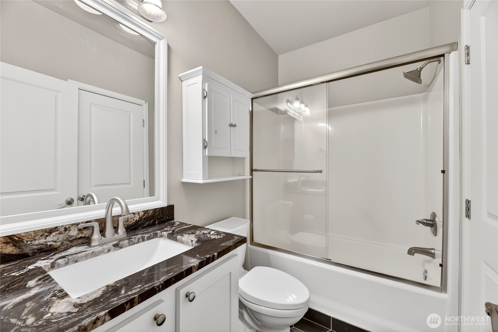 503 225th Lane NE #F101, Sammamish, WA 98074