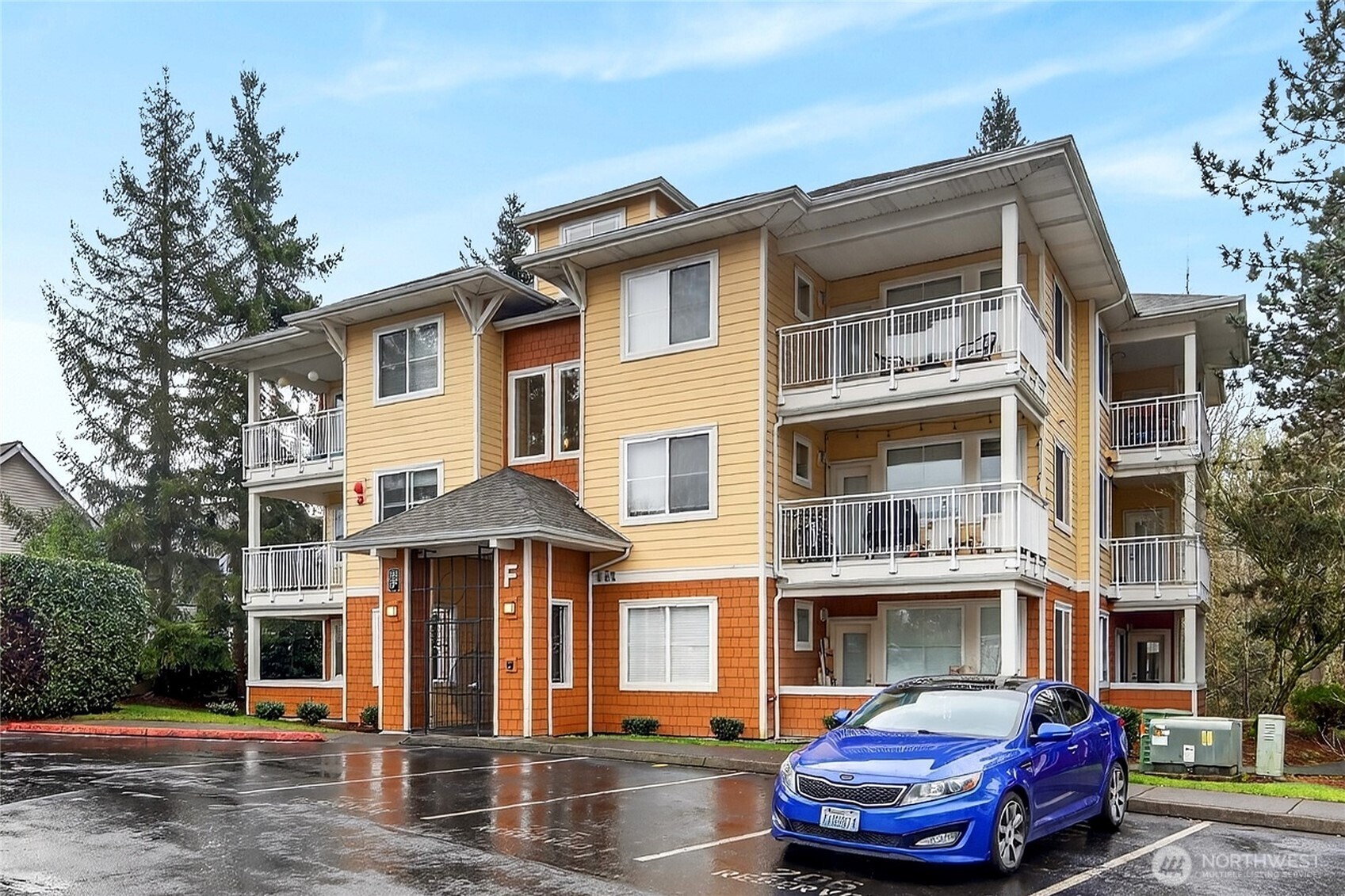 503 225th Lane NE #F101, Sammamish, WA 98074