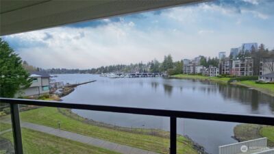 395 101st Avenue SE, Bellevue, WA 98004 - Photo 1