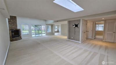 395 101st Avenue SE, Bellevue, WA 98004 - Photo 11