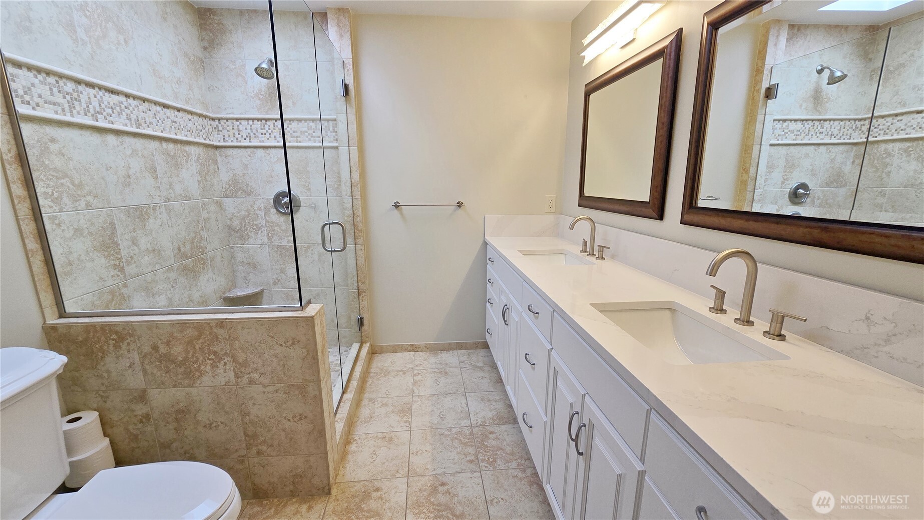 395 101st Avenue SE, Bellevue, WA 98004