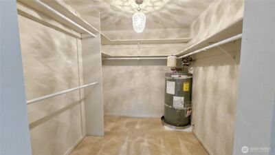 395 101st Avenue SE, Bellevue, WA 98004 - Photo 19