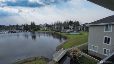 395 101st Avenue SE, Bellevue, WA 98004 - Photo 2