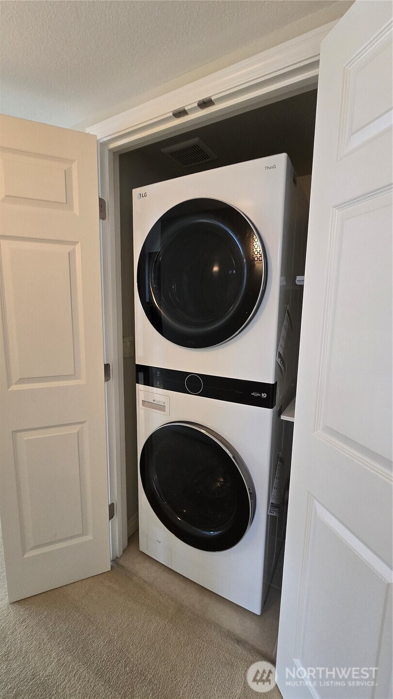 395 101st Avenue SE, Bellevue, WA 98004