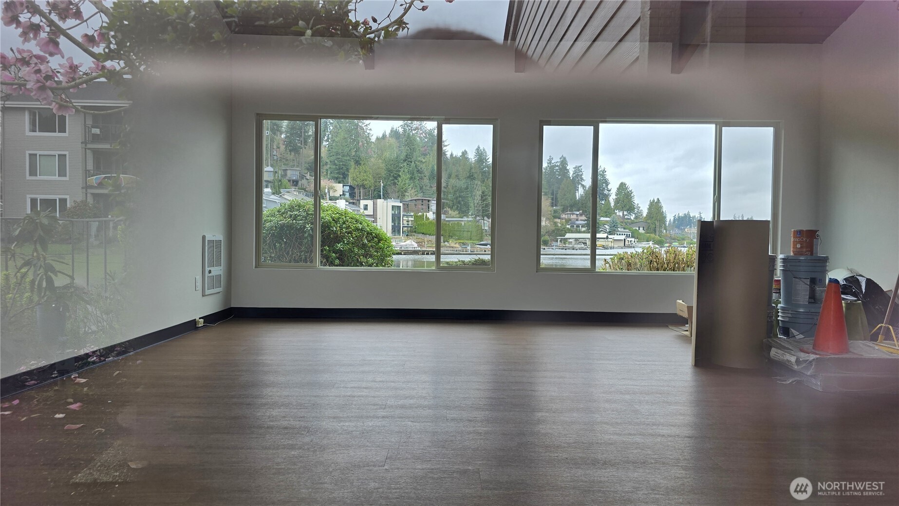 395 101st Avenue SE, Bellevue, WA 98004