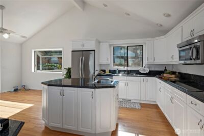 546 Birch Street , Oak Harbor, WA 98277 - Photo 9