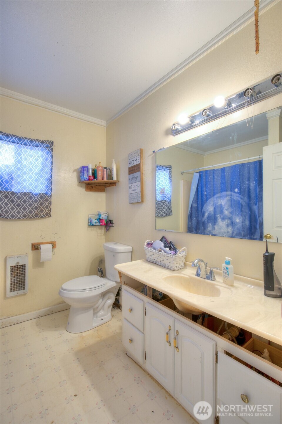 102 Elma Street , Copalis Beach, WA 98535