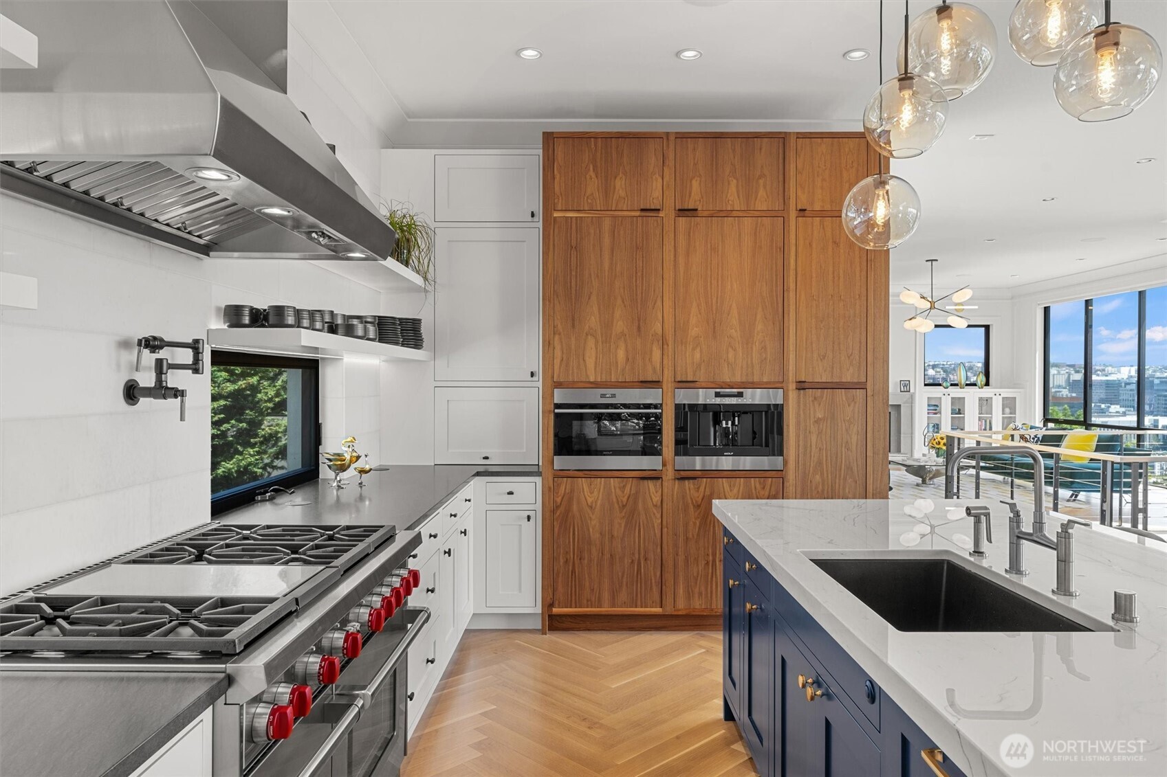 362 Ward Street , Seattle, WA 98109