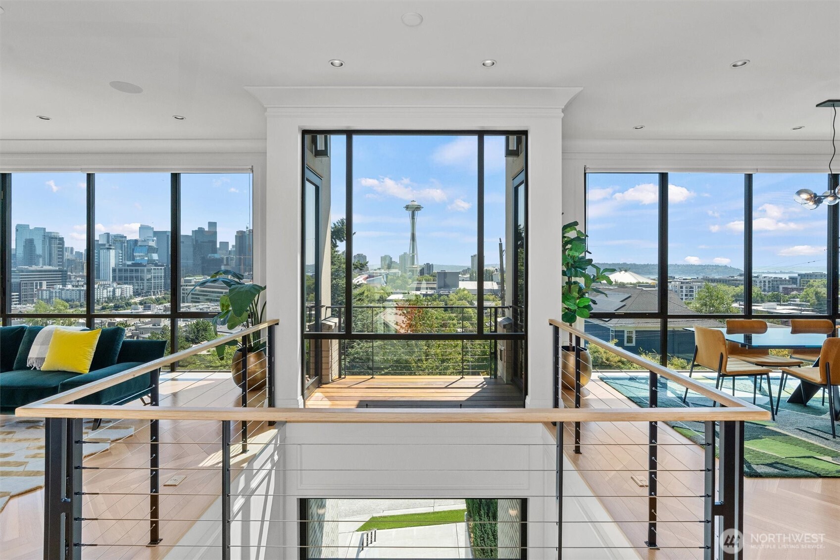 362 Ward Street , Seattle, WA 98109