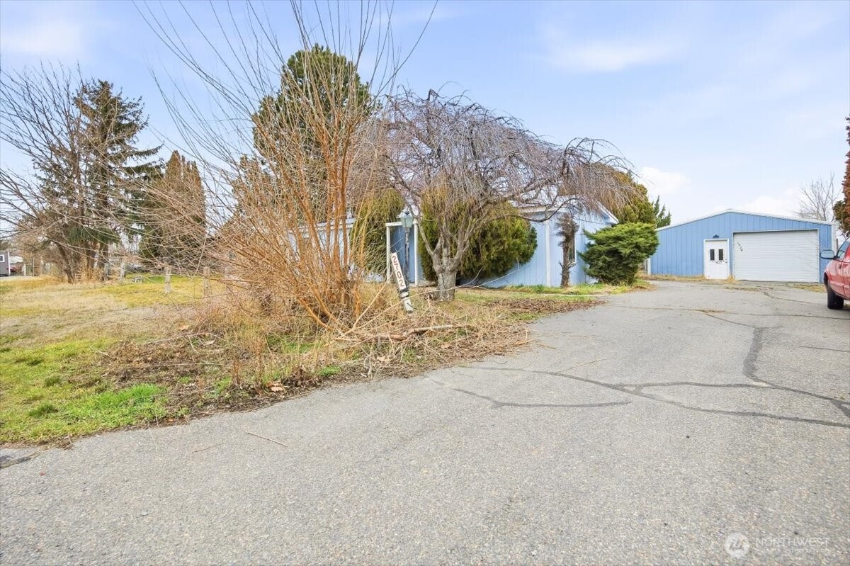 2702 W Dusty Lane , Benton City, WA 99320