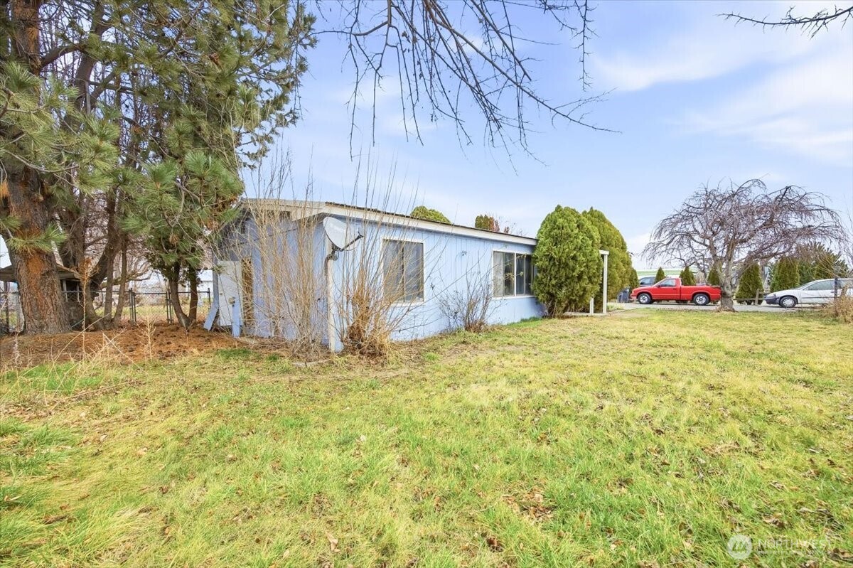 2702 W Dusty Lane , Benton City, WA 99320