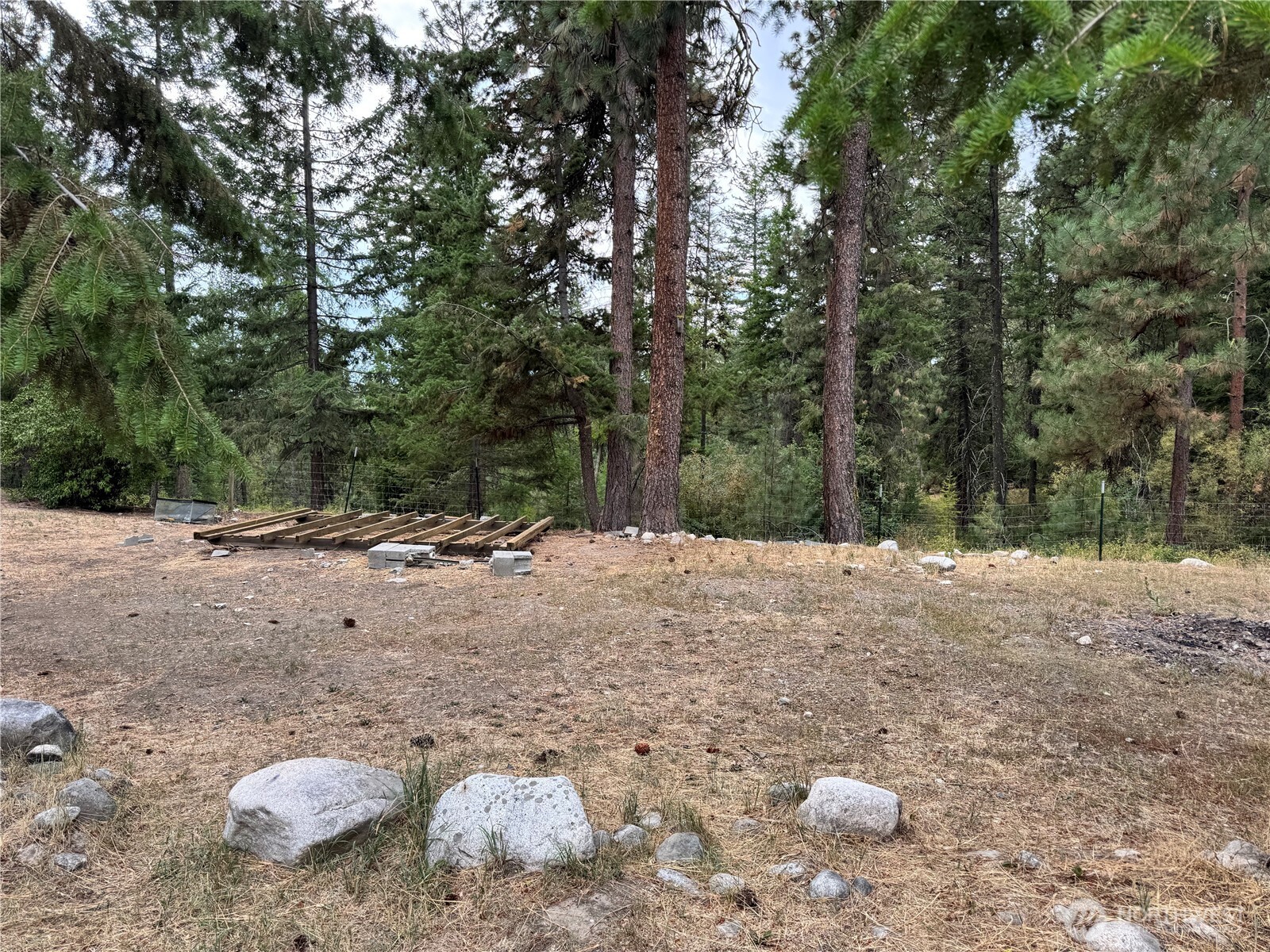 13 Rope and Saddle Lane , Tonasket, WA 98855