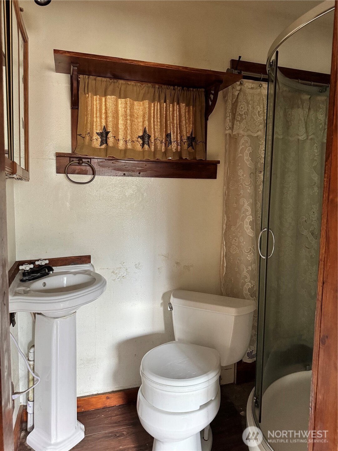 13 Rope and Saddle Lane , Tonasket, WA 98855