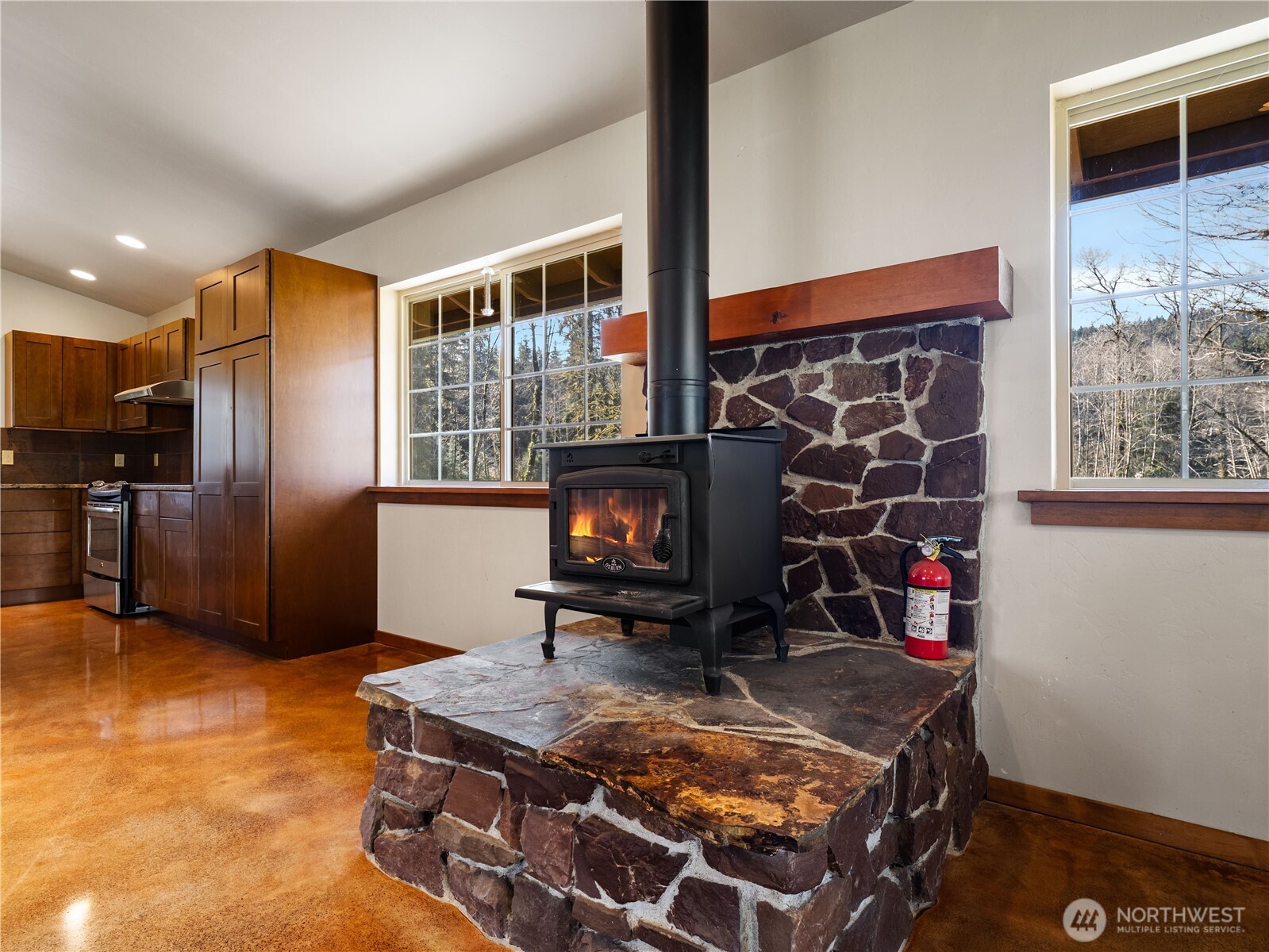 2298 Undie Road , Forks, WA 98331