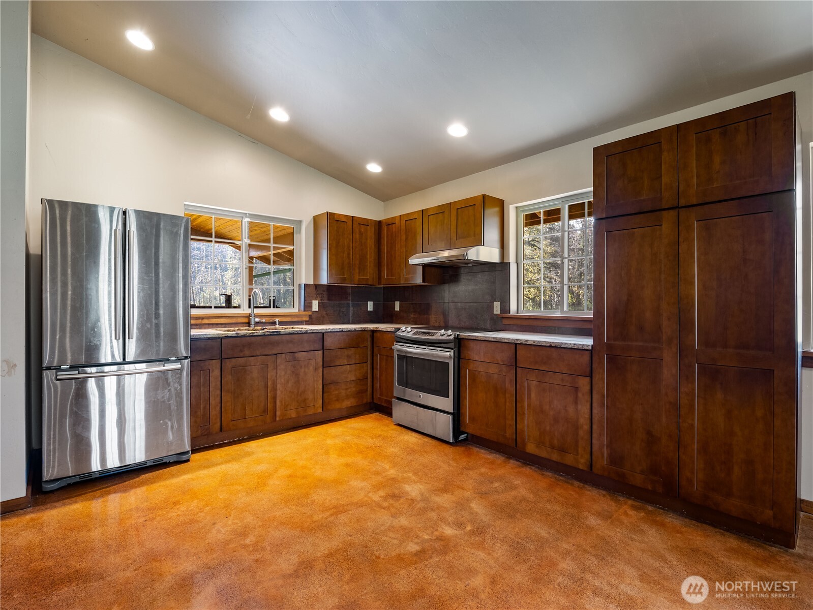 2298 Undie Road , Forks, WA 98331