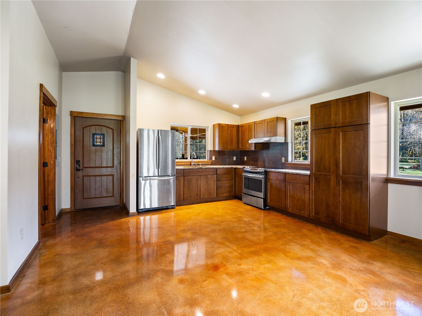 2298 Undie Road , Forks, WA 98331