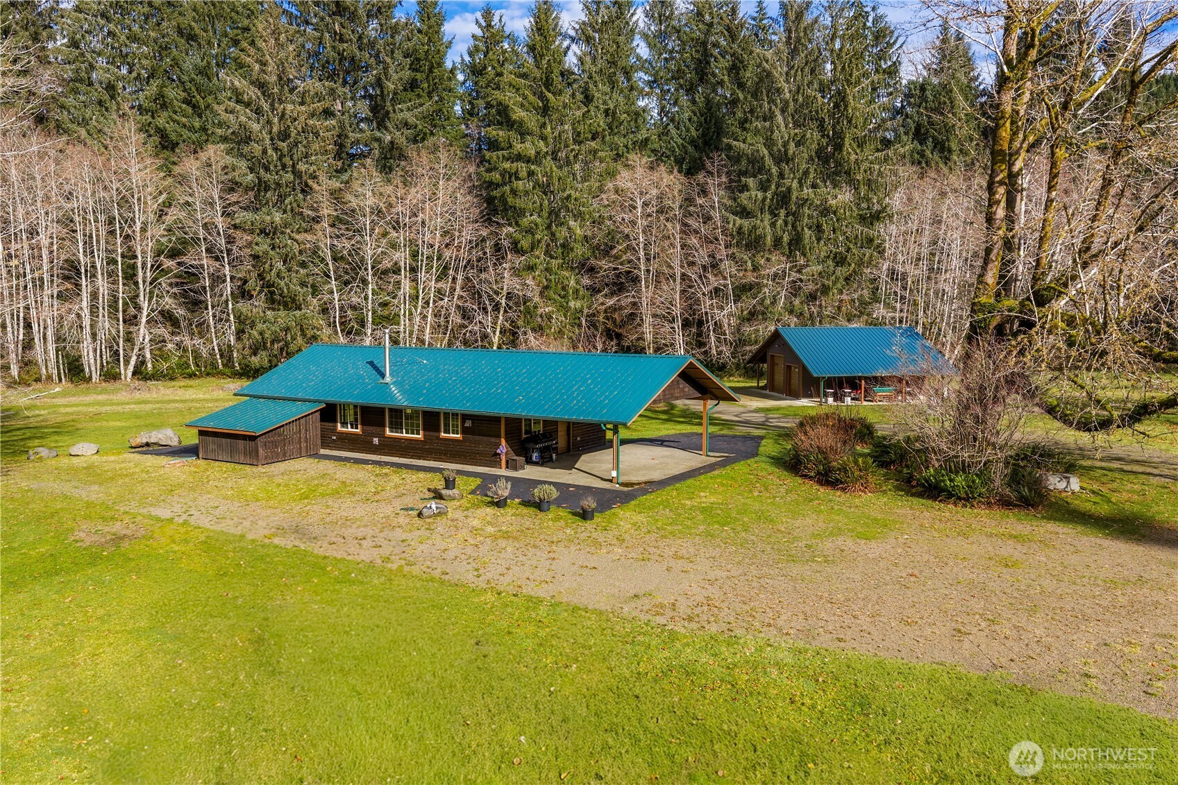 2298 Undie Road , Forks, WA 98331