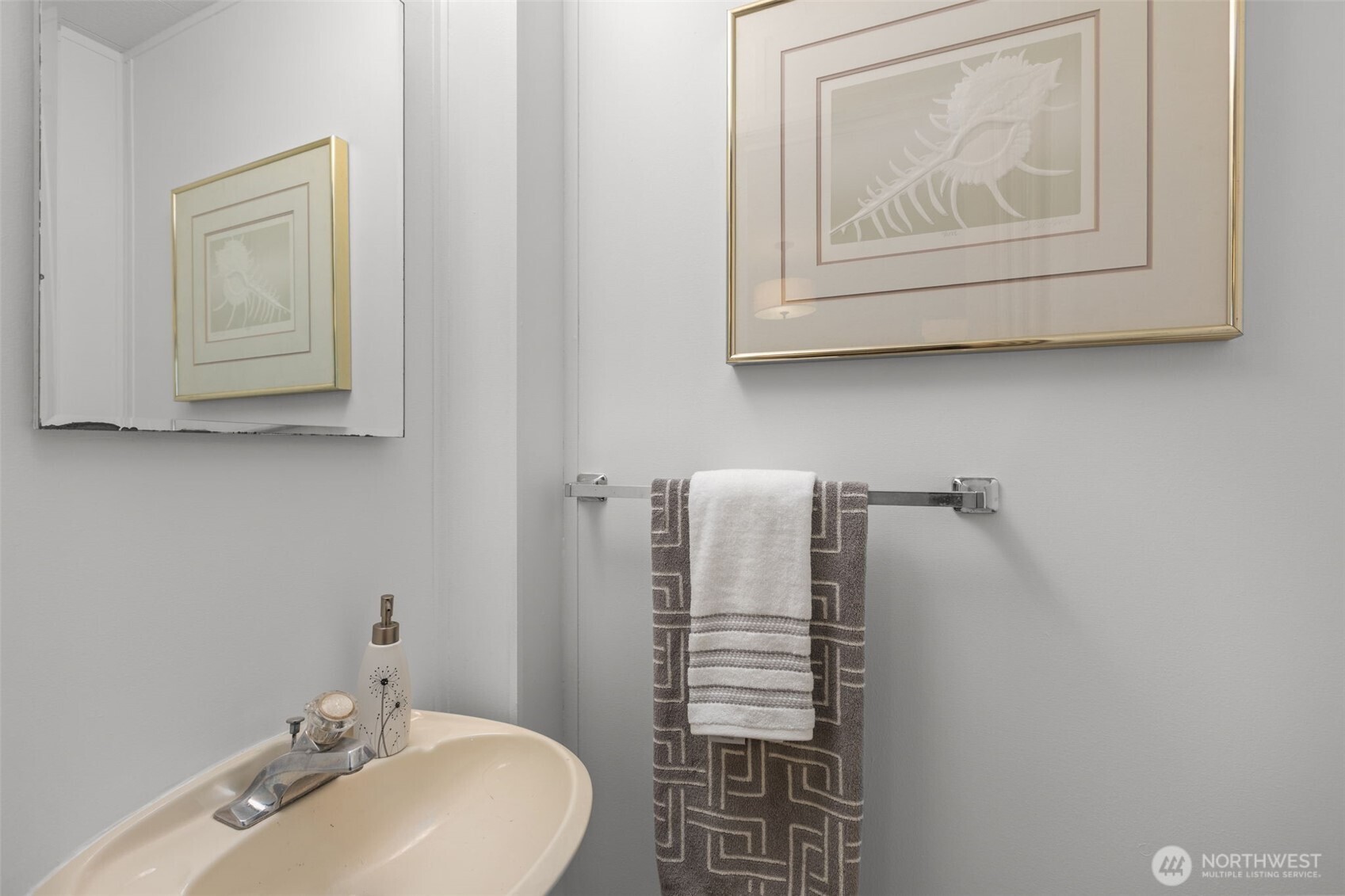 6120 Elaine Court , Bremerton, WA 98312